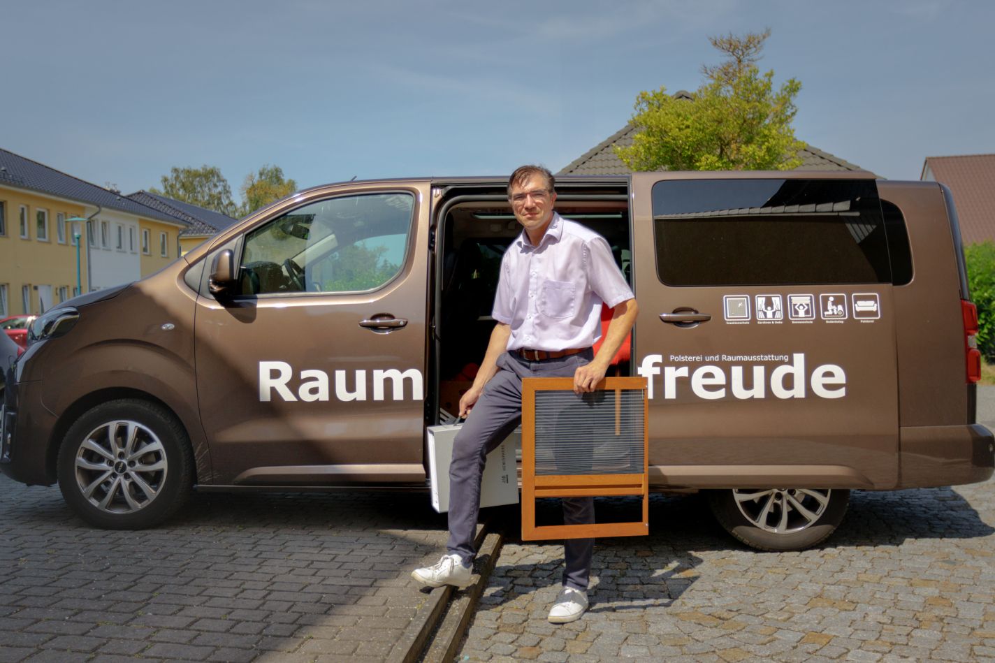 Raumfreude Rostock Firmenfahrzeug